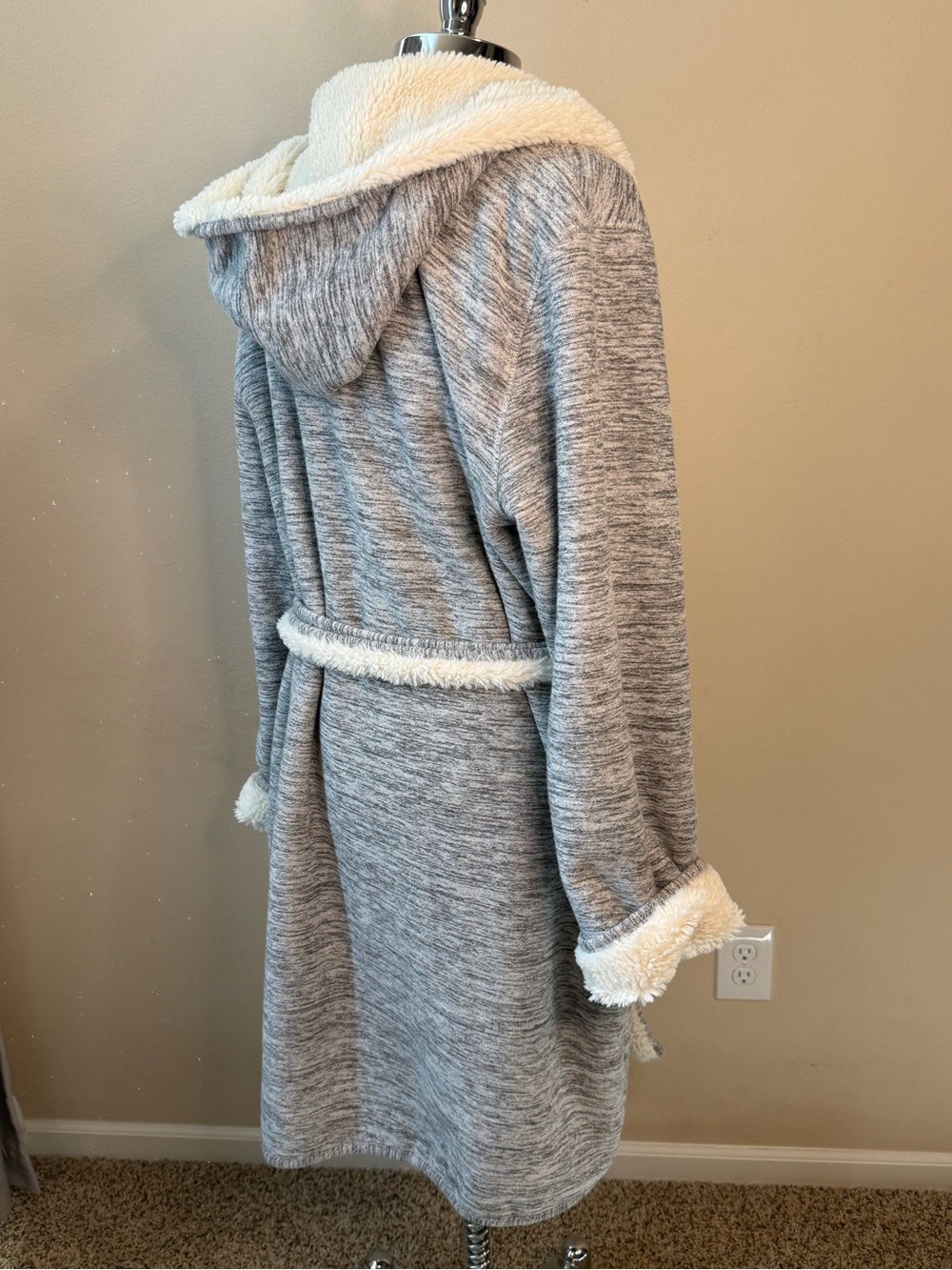 UGG Portola Cream Sherpa Hoodie Robe Size XL Soft Ivory Fleece - Picture 10 of 15